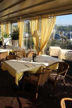 ホテル La Terrazza ペスキエーラ・デル・ガルダ エクステリア 写真